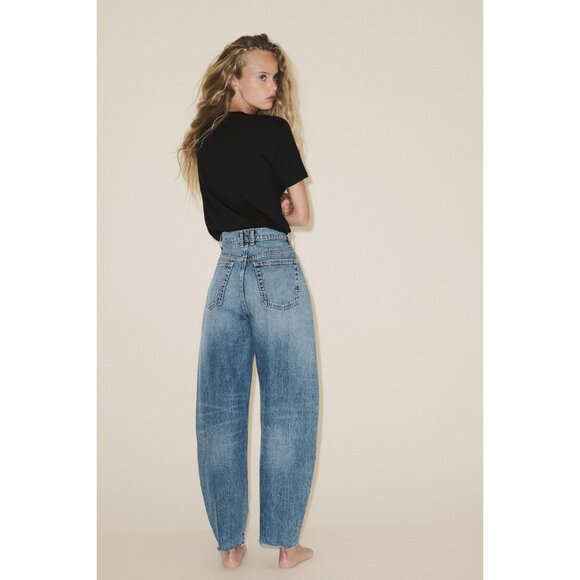 ZARA HIGH-WAIST TRF BARREL JEANS - Picture 6 of 10